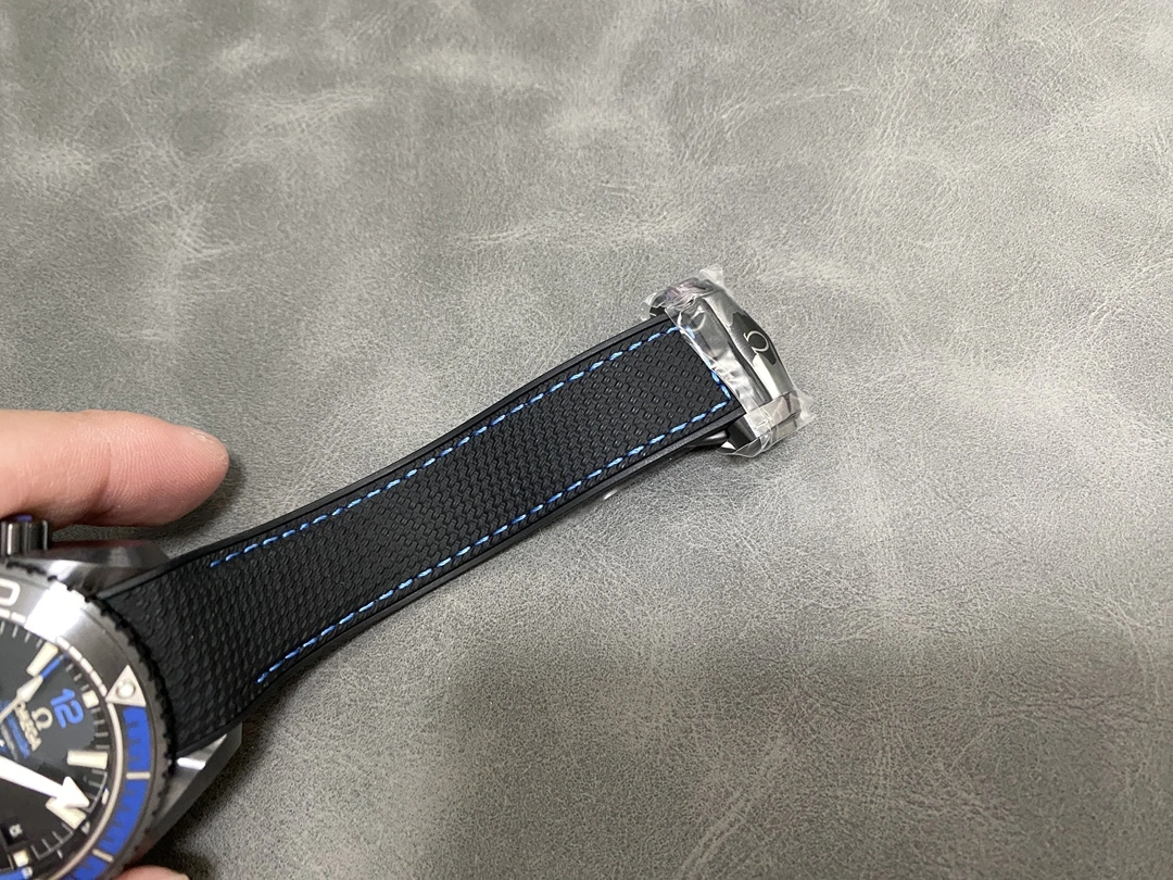 CBD Factory Omega Seamaster Planet Ocean 600M GMT “Deep Black” Blue Ceramic (215.92.46.22.01.002) 1:1 Super Clone – DD8906 Movement Minimalist 299